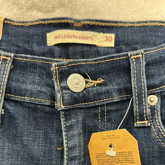 Levi's Blue Jean Shorts Cuffed Hem Classic Style Stretchy - Picture 3 of 8